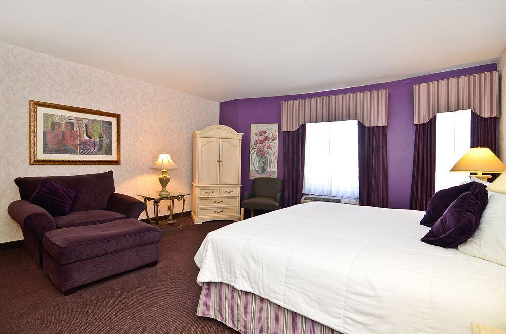 Best Western On The Avenue Buffalo Room photo