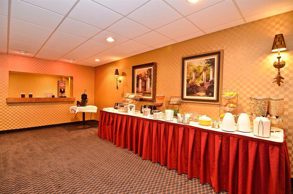 Best Western On The Avenue Buffalo Restaurant photo