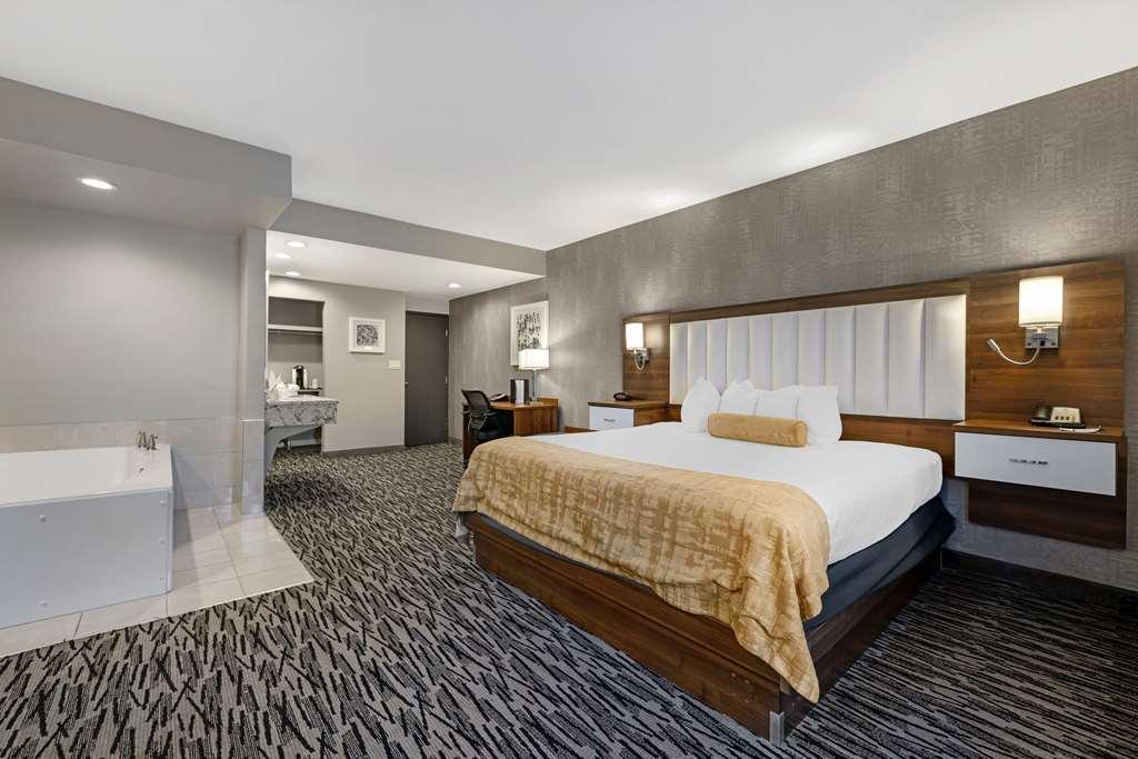Best Western On The Avenue Buffalo Room photo