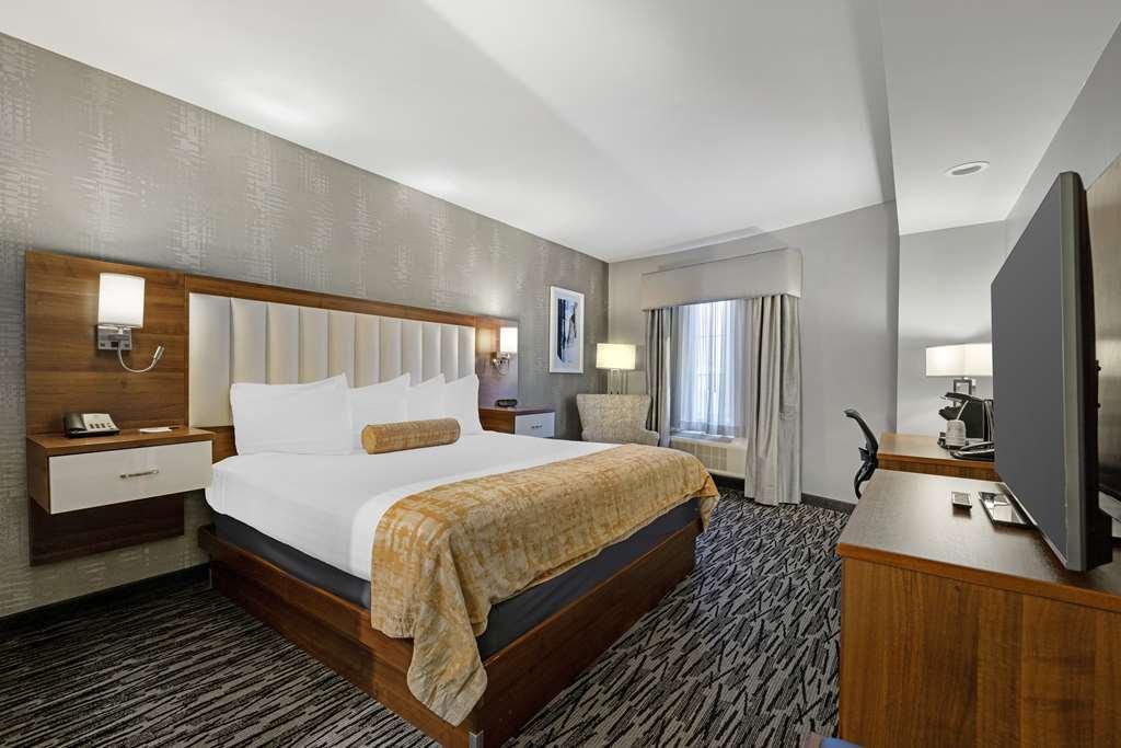 Best Western On The Avenue Buffalo Room photo