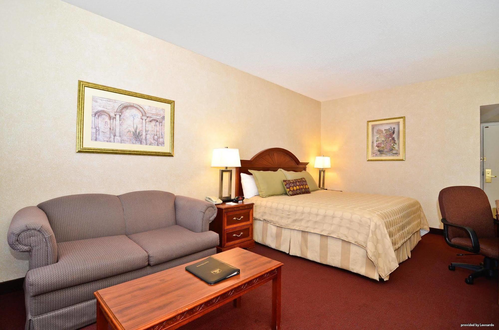 Best Western On The Avenue Buffalo Room photo
