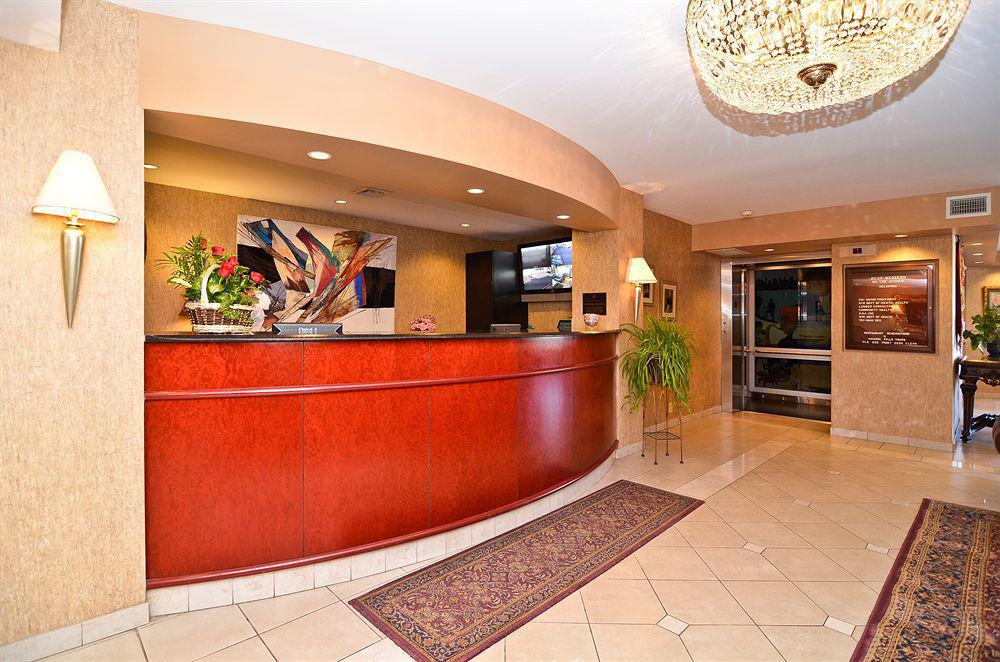Best Western On The Avenue Buffalo Interior photo